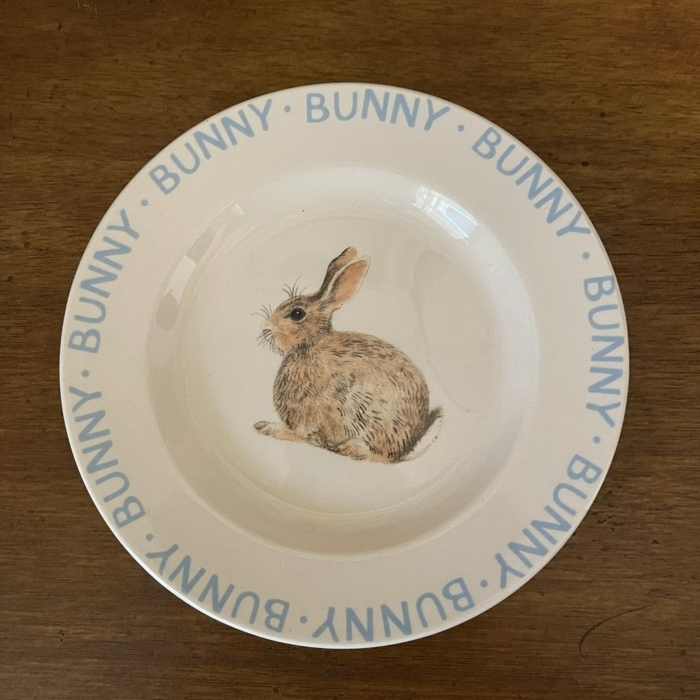 Decorative bunny plate